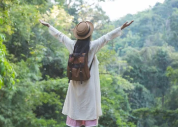 Menguji Urgensi Green Tax Pariwisata Indonesia: Antara Solusi Ideal dan Beban Fiskal Baru
