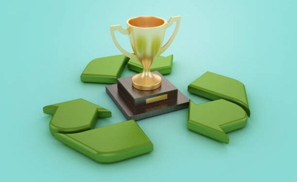 - Pratama Institute Laporan Keberlanjutan dalam Penilaian Annual Report Award